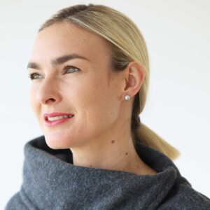 Dainty Pearl Stud Earrings